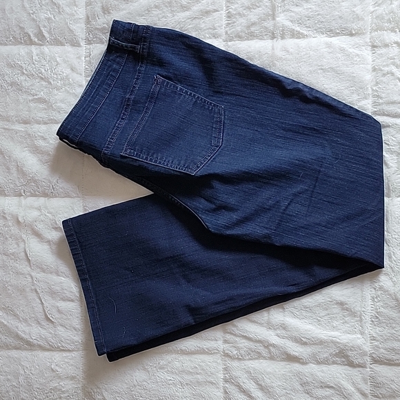 Jeans - Picture 2 of 6